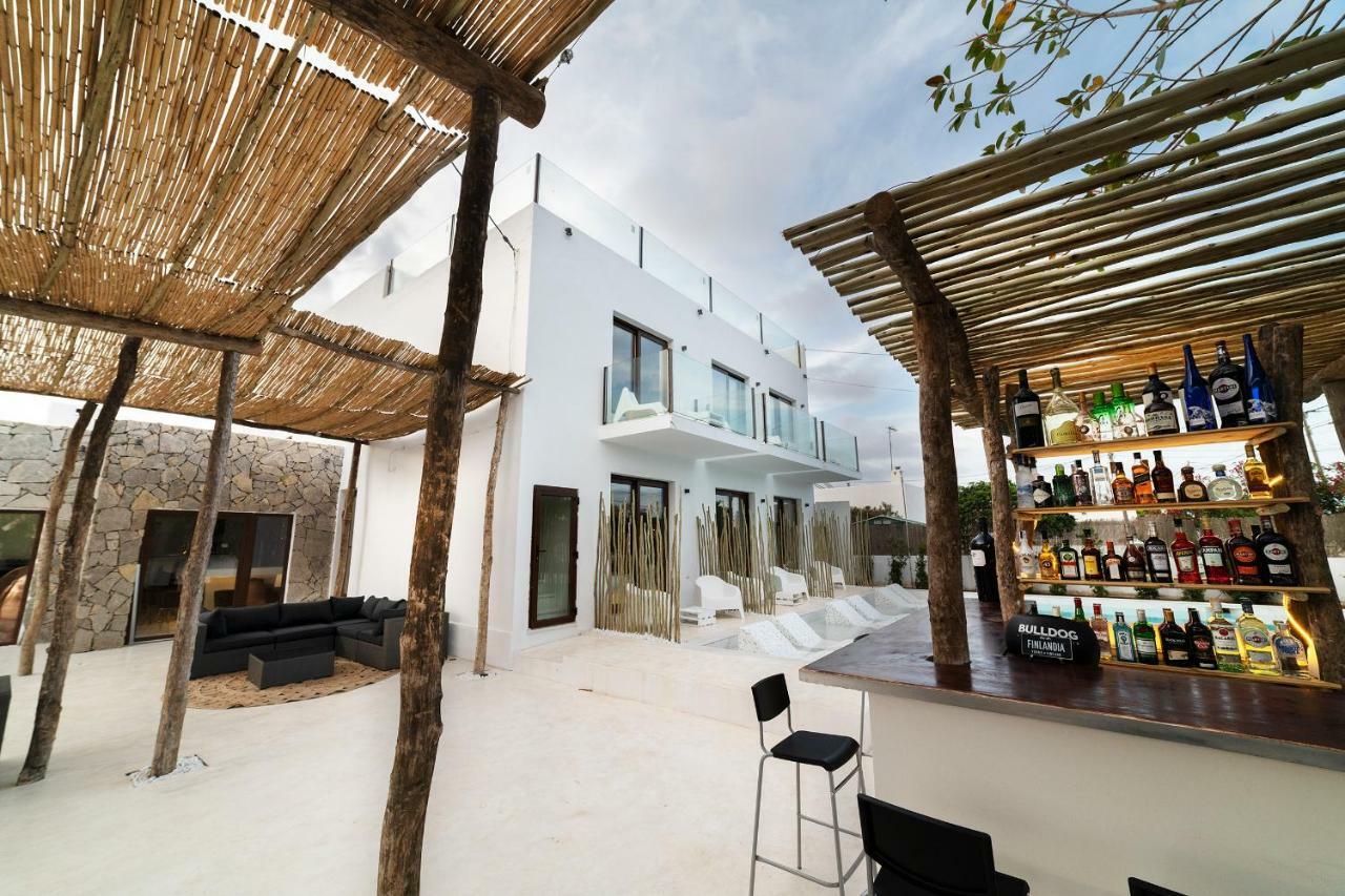 Paiise Hotels Sant Francesc de s'Estany Extérieur photo