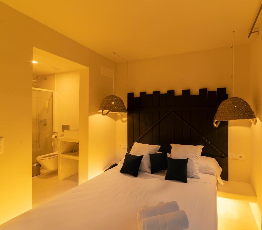 Paiise Hotels Sant Francesc de s'Estany Extérieur photo